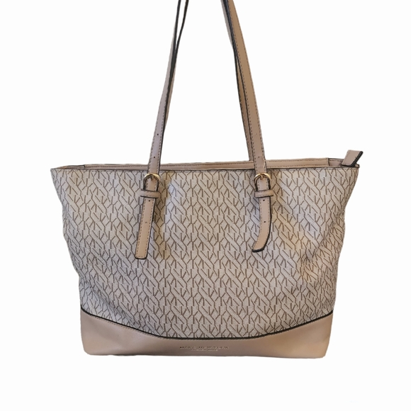 Marc New York Andrew Marc Tan and Beige Tote With Adjustable Straps - Picture 2 of 14